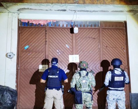 Catea FGE inmueble en Pátzcuaro; se aseguran 925 dosis de metanfetamina y detienen a un hombre