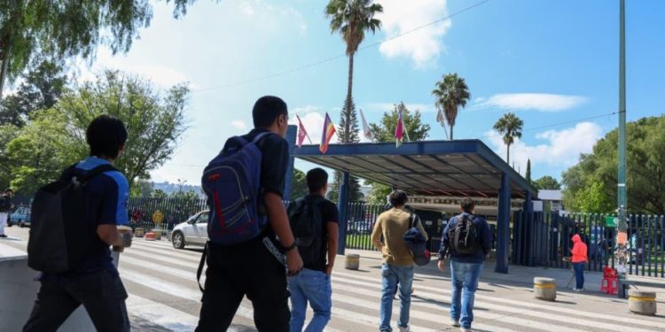 Abierta convocatoria de becas de Fundación Telmex Telcel; UMSNH invita a las y los estudiantes a participar