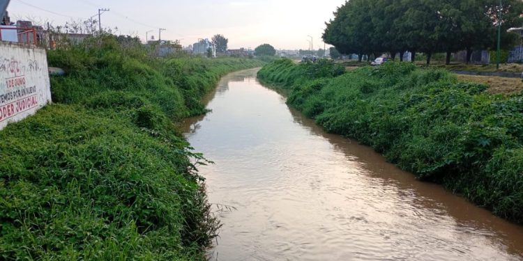 Supervisa Adolfo Torres niveles de ríos y brinda atención a zonas afectadas por lluvias