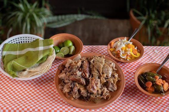 ¡Un logro que sabe a Michoacán! Las carnitas ya cuentan con marca de certificación: Sedeco