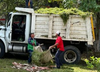 Secretaría de Servicios Públicos encabeza jornada de limpieza en colonias Juana Pavón y Fuentes de Morelia