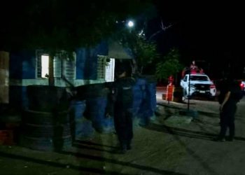 Atacan casetas de vigilancia en Buenavista; policías repelen agresión