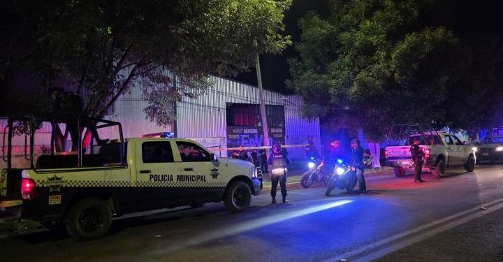 Hombre es agredido a balazos en Zamora