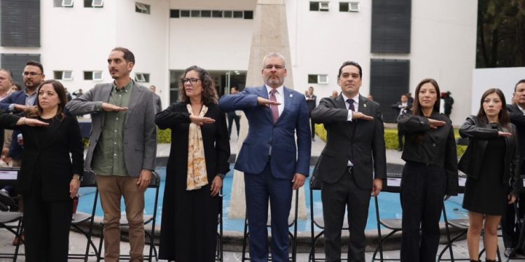 Conmemora Bedolla el 20 Aniversario Luctuoso de Zarazúa Ortega