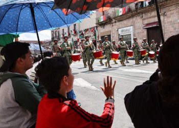 Con saldo blanco y en ambiente festivo concluyen desfiles por el 215 Aniversario de la Independencia en Michoacán-Morelia Informativo