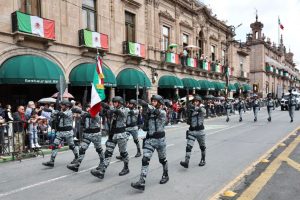 Con saldo blanco y en ambiente festivo concluyen desfiles por el 215 Aniversario de la Independencia en Michoacán-Morelia Informativo