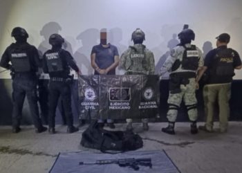 SSP y Defensa detienen a hombre con armamento en Operación Apatzingán