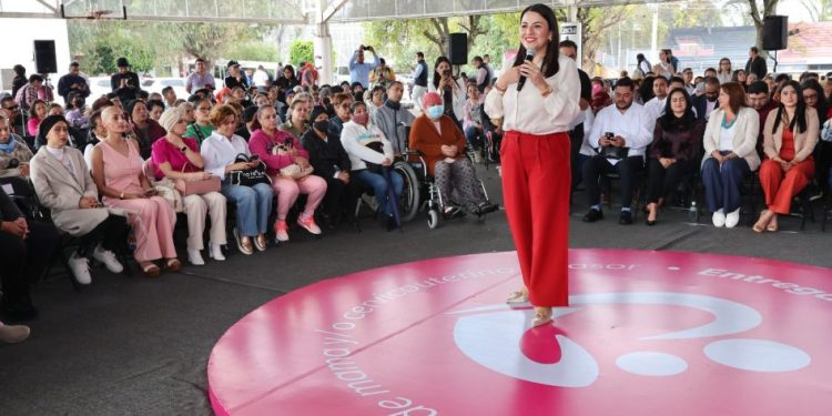 En Michoacán, las mujeres con cáncer no están solas; reciben apoyo económico: Sedebi