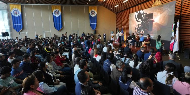 Yarabí Ávila arranca actividades con el FICM-Morelia Informativo