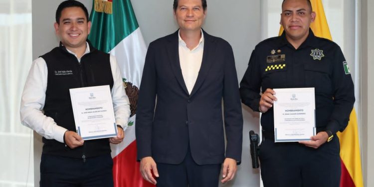 Entrega Alfonso Martínez nombramiento a Pablo Alarcón como Comisionado