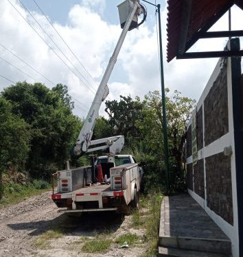 Gobierno de Morelia interviene luminarias en tenencia Santiago Undameo