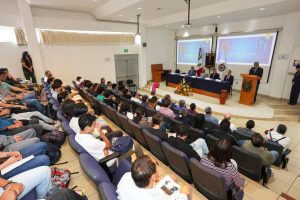 Licenciatura en Ciencias Físico Matemáticas obtiene reacreditación: Yarabí Ávila-Morelia Informativo
