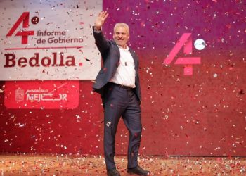 Bedolla presenta informe regional en Zamora; anuncia modernización carretera