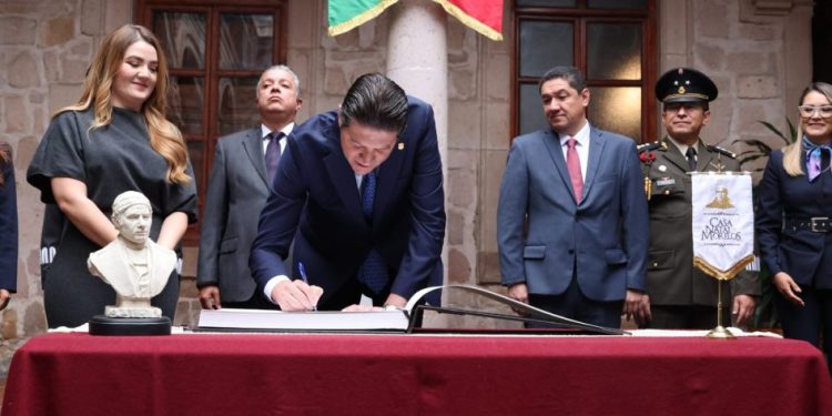 Morelia honra con Bando Solemne el natalicio de José María Morelos y Pavón