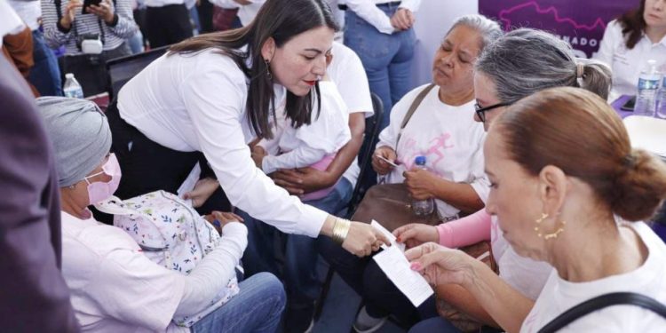 Reducción de pobreza, motor para prosperidad de familias michoacanas: Sedebi