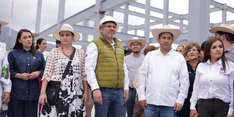 Supervisa Bedolla construcción del nuevo DIF Uruapan; registra avance del 55 %