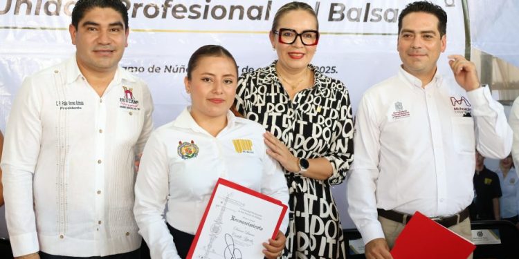 La UMSNH sigue construyendo sueños en los municipios para que las y los jóvenes transformen su vida: Yarabí Ávila