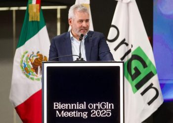 Inaugura Bedolla Bienal oriGIn; dan Indicación Geográfica a 5 productos michoacanos