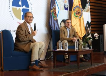 Yarabí Ávila recibe al doctor Omar Masera, Premio Nobel de la Paz, quien brinda ponencia magistral en la UMSNH