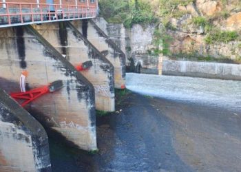 Conagua disminuye desfogue controlado de la presa de Cointzio