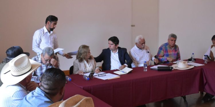 Establece Gobierno de Michoacán y autoridades federales mesa de trabajo con productores del campo