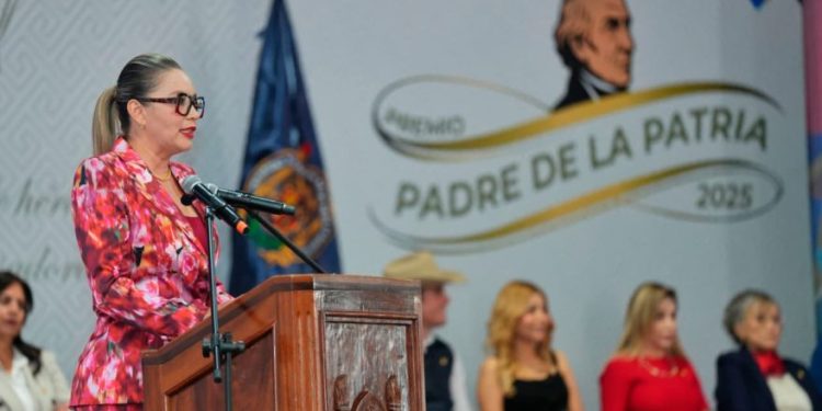 Sigamos construyendo en equipo y con equidad una Universidad Michoacana fuerte y profundamente humana: Yarabí Ávila