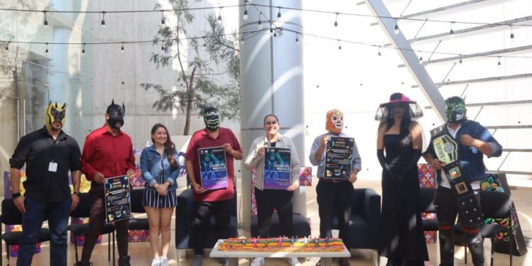 Luchas del Más Allá”, Noche de Máscaras y Catrinas, en el Colegio de Morelia