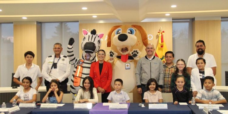 Presenta Sedum a los Guardianes de la Movilidad y del Agua al Cabildo infantil