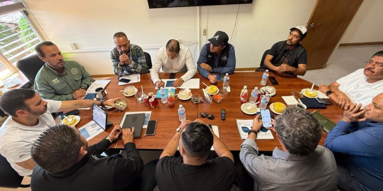 Yankel Benítez sostiene reunión intermunicipal de coordinación para el operativo de Día de Muertos