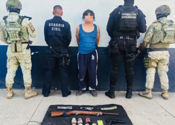 En Operación Apatzingán, hombre es asegurado con arma de fuego y 7 artefactos explosivos