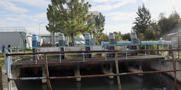 Ooapas realiza conexión de transformadores y mantenimiento en la planta potabilizadora La Mintzita
