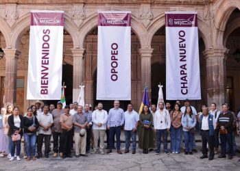 Ofrece Bedolla respaldo a nuevos autogobiernos; impulsa reconocimiento federal como cuarto nivel de gobierno