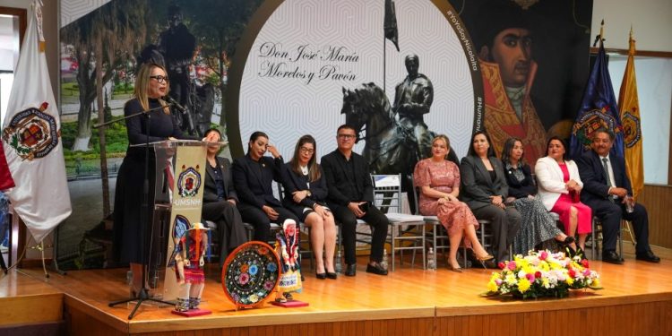 La educación de calidad se construye sobre la base de las condiciones laborales justas y humanas, señala Yarabí Ávila