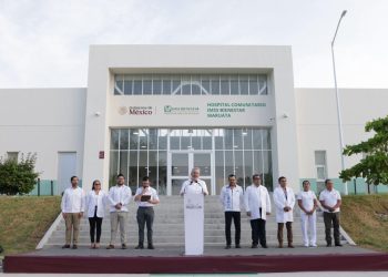 Bedolla inaugura hospital comunitario del IMSS Bienestar en Maruata