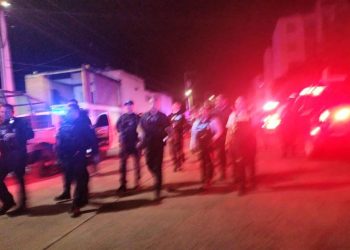 Enfrentamiento en Villas del Pedregal deja dos policías lesionados y tres detenidos