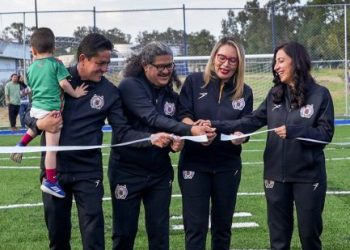 Yarabí Ávila inaugura cancha de fútbol 7 en beneficio de la comunidad nicolaita