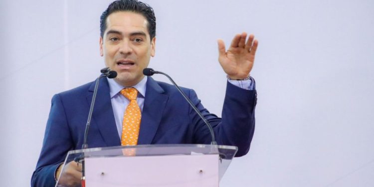 Habilitado puente sur del distribuidor Eréndira; funciona a contraflujo: Rogelio Zarazúa