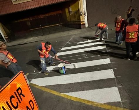 Impulsa Gladyz Butanda labores de bacheo y balizamiento en Morelia