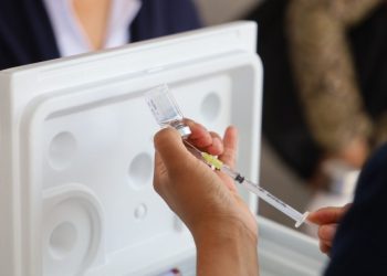 SSM ofrece vacunación gratuita contra influenza, COVID-19 y neumococo