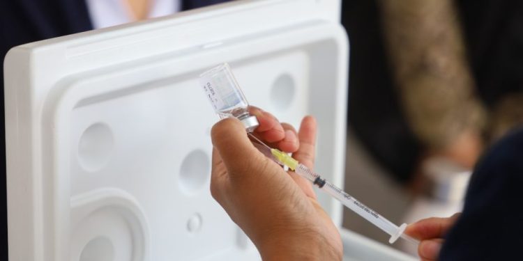 SSM ofrece vacunación gratuita contra influenza, COVID-19 y neumococo