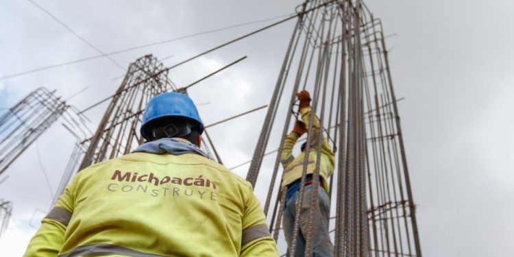 Paso superior ferroviario Independencia al 35 % de avance: Rogelio Zarazúa