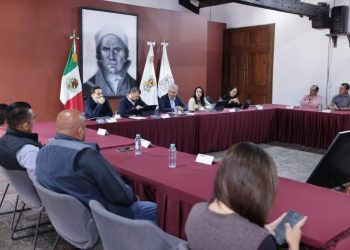 Transportistas urbanos y suburbanos de Morelia confían en proyecto de metrobús; Bedolla presenta beneficios