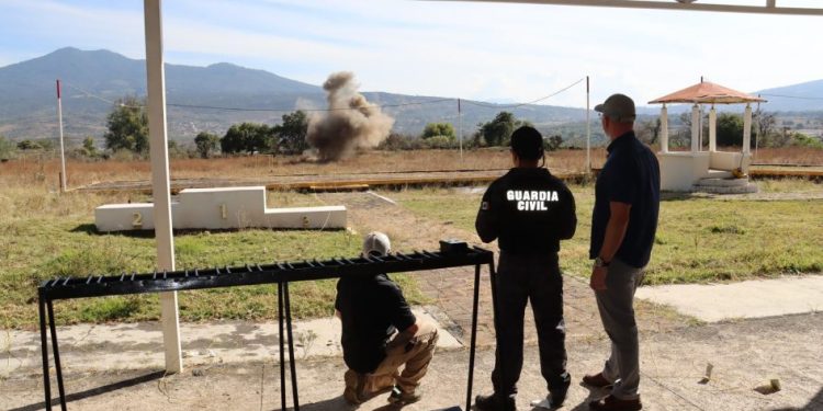 SSP y FBI dan inicio a capacitación en manejo de artefactos explosivos