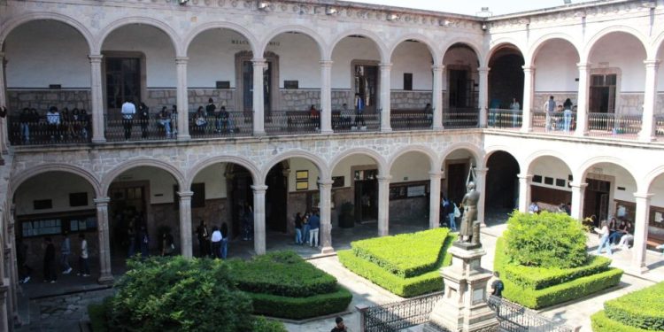 UMSNH pionera a nivel nacional al realizar autoevaluación al Bachillerato Nicolaita