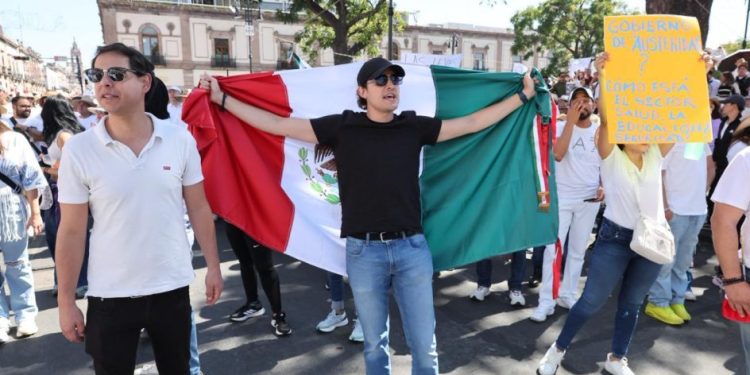 Sin incidentes, manifestación en el Centro Histórico de Morelia: Raúl Zepeda