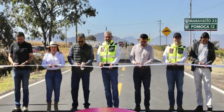 Inaugura Bedolla carretera Contepec-Pomoca en beneficio de 45 mil habitantes