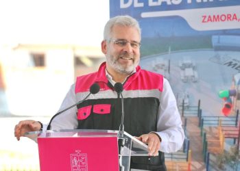 Bedolla cumple compromiso con la niñez de Zamora; inaugura parque infantil