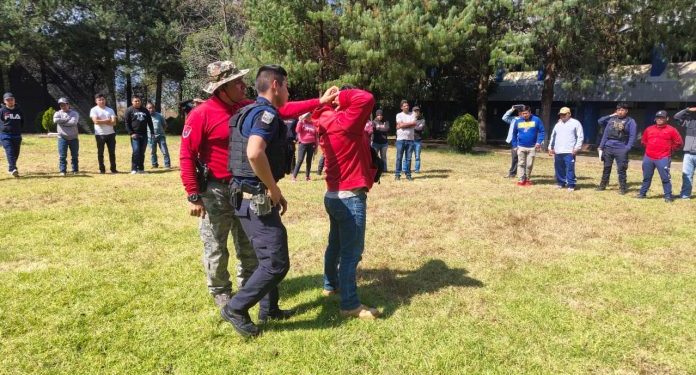 FGE fortalece las capacidades operativas de la Ronda Comunitaria de Cherán mediante capacitación en legalidad y derecho