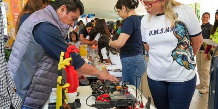 La UMSNH suma el Tianguis de la Ciencia al Plan Michoacán
