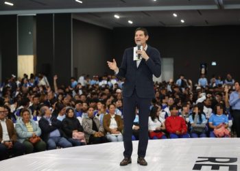 Alerta Alfonso Martínez a la niñez sobre riesgos en las redes sociales